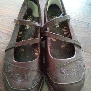 Skechers brown flats 7